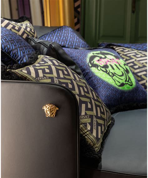 versace meubels belgie|Versace home 2021.